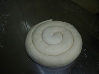 盤成螺旋狀,做第二次發酵。